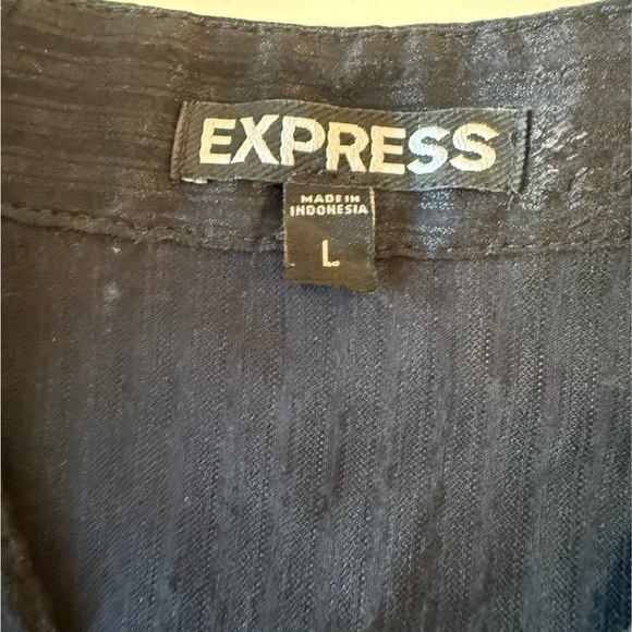 Express Black Button-Up Pleated Blouse with pockets, Large - Picture 4 of 9
